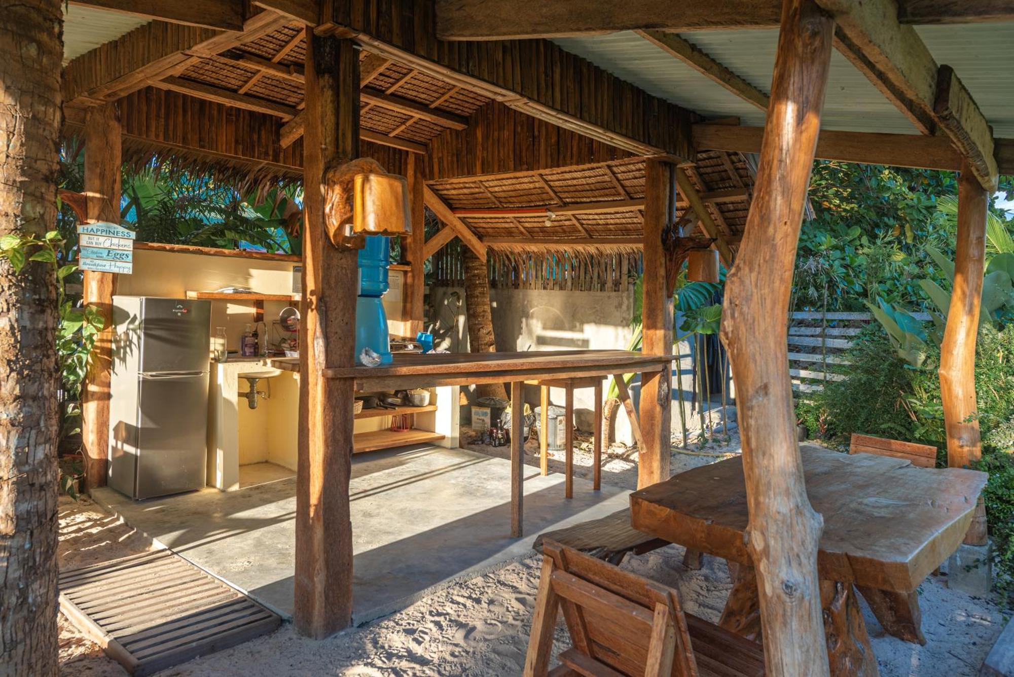 Camanolo Homestay General Luna  Esterno foto
